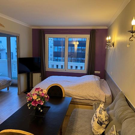 Altamira Aparthotel Issy-les-Moulineaux Exteriör bild
